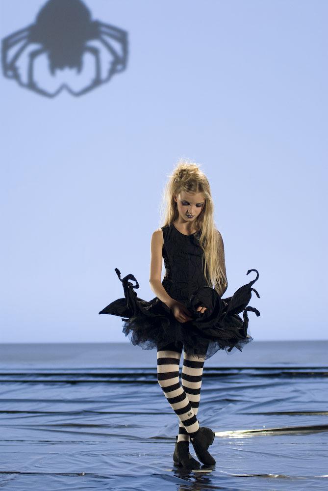 Lisa - Drôle De Creepie (Remixes) Lisa - Drôle De Creepie (Remixes)